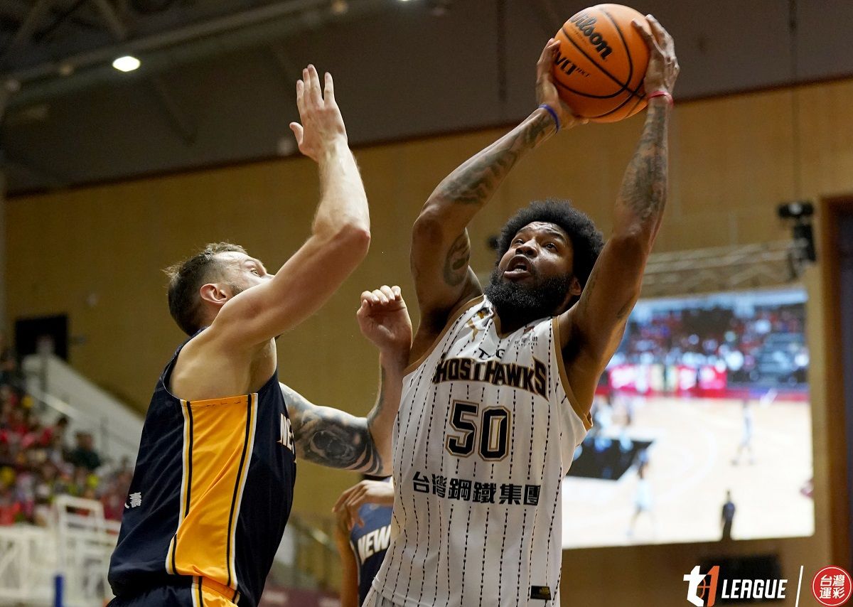 ▲獵鷹洋將威樂斯出手不進，在本系列賽他們團隊三分球123投31中，命中率僅25%。（圖／T1聯盟提供）