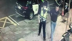廖男因違反毒品危害防制條例,遭新北地檢發布通緝,全案訊後將廖男解送新北地檢署歸案。(圖/翻攝畫面) ▲廖男因違反毒品危害防制條例,遭新北地檢發布通緝,全案訊後將廖男解送新北地檢署歸案。(圖/翻攝畫面)