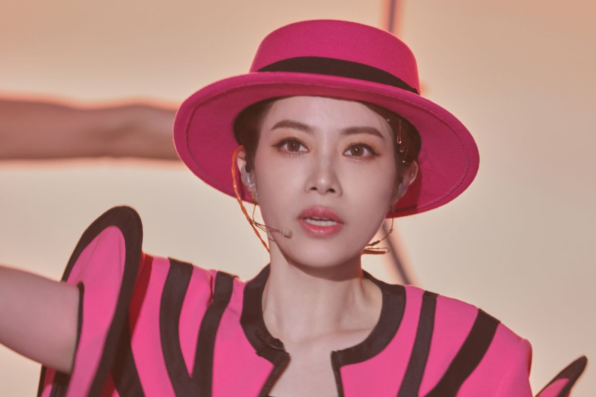 ▲徐懷鈺首次演出就划水，險被淘汰爆哭。（圖 / 乘風2023微博）