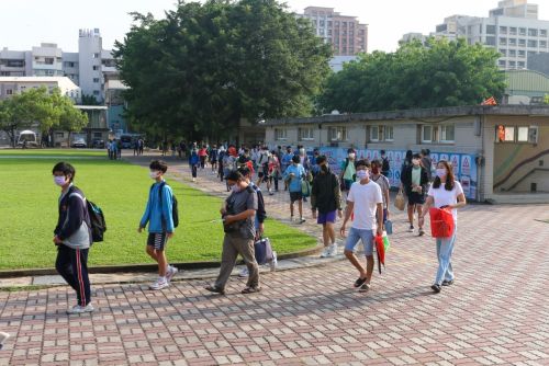 懶得準備學測個人申請想考分科?台大學長3點分析:別輕信這2類人
