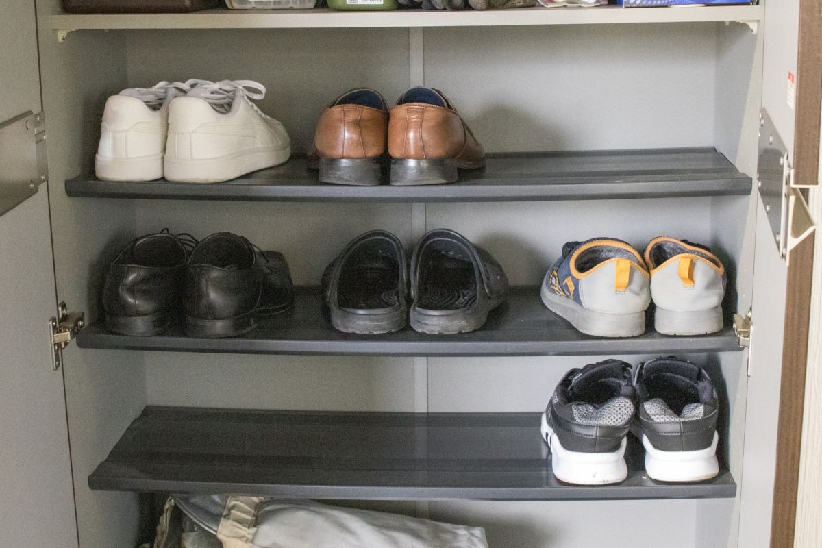 ▲夏季濕氣重，皮膚科提醒鞋子要交替穿。（示意圖／取自photo-ac）