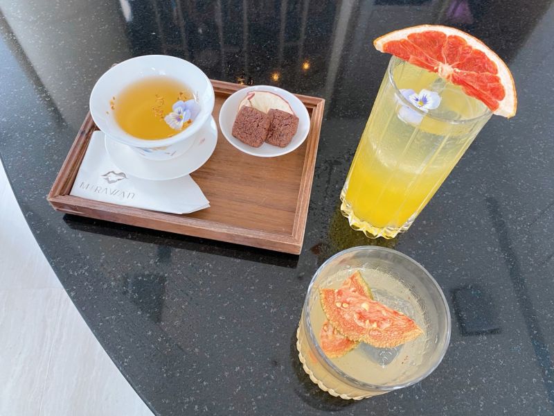 ▲不只午間、晚上供應法餐,MiraWan也有精采下午茶及調酒。(圖/記者蕭涵云攝)