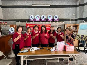 ▲最早表態參選的六屆高雄市議員陳玫娟,除了原本每天從早忙到晚的市議員行程外,更是把每一天都當成了選舉日與民眾座談會。(圖/市議員陳玫娟辦公室提供) ▲最早表態參選的六屆高雄市議員陳玫娟,除了原本每天從早忙到晚的市議員行程外,更是把每一天都當成了選舉日與民眾座談會。(圖/市議員陳玫娟辦公室提供)