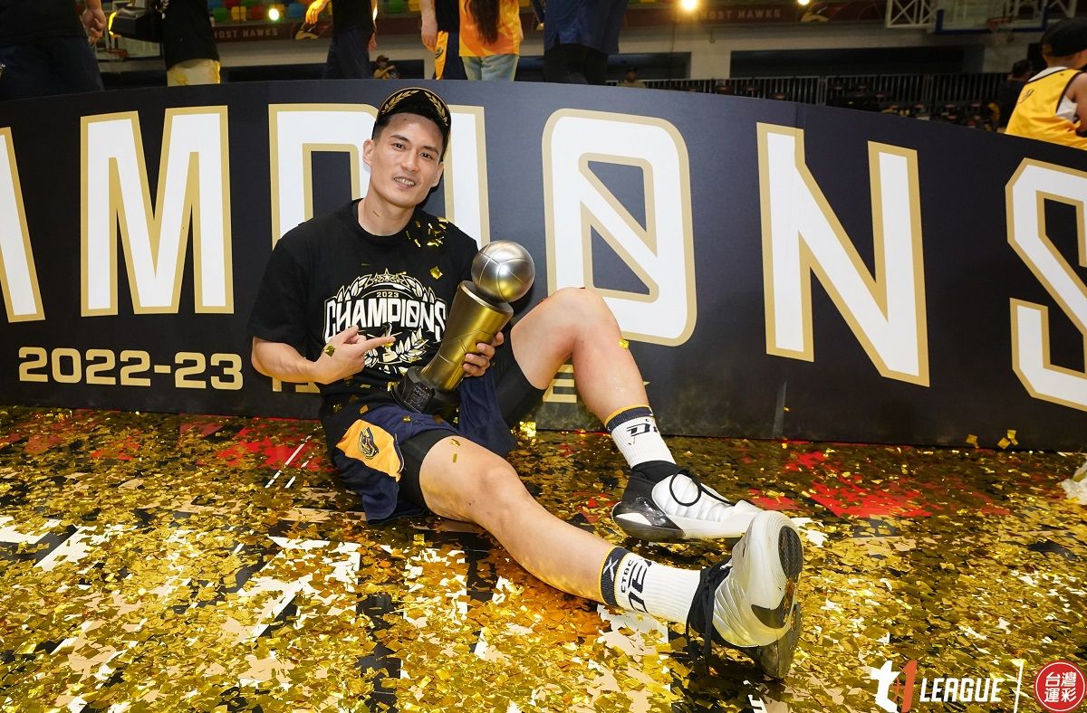 ▲林韋翰在幫助新北中信特攻奪冠後，選擇動刀解決左膝傷病，預計趕不上新賽季開季。（圖／T1聯盟提供）