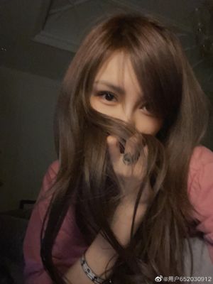▲▼周揚青透露自己去接髮。(圖 / 周揚青微博) ▲▼周揚青透露自己去接髮。(圖 / 周揚青微博)