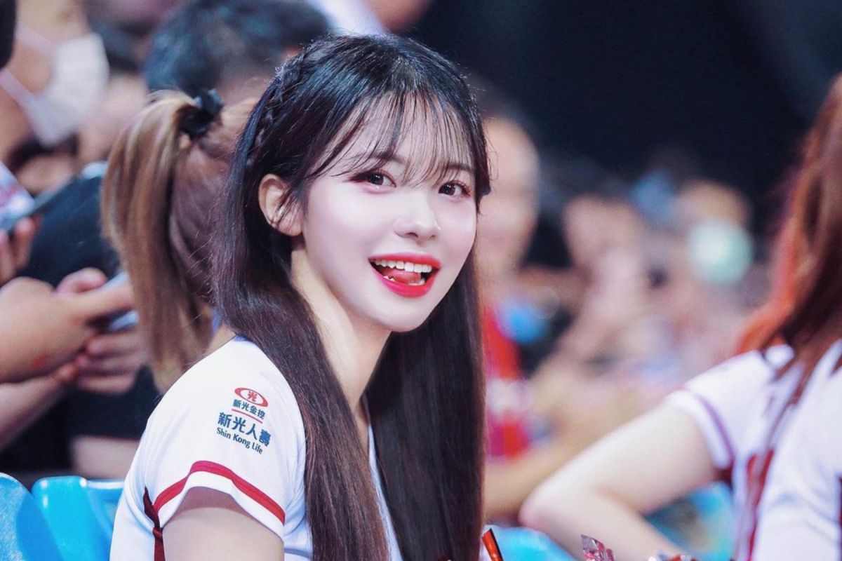 ▲李多慧20日現身應援，首度在台灣展現招牌「多慧搖」狂抖電臀。（圖 / 李多慧IG）