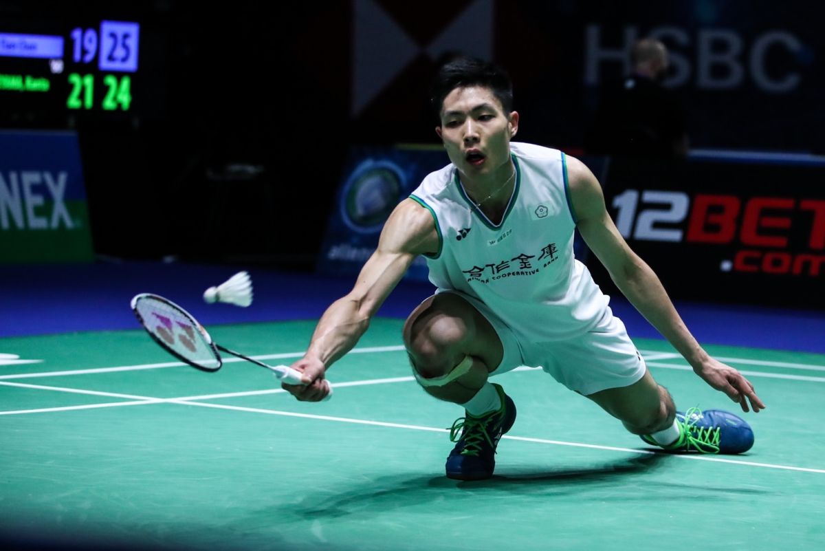 ▲「台灣羽球一哥」周天成在羽球世錦賽不敵世界球王、丹麥好手安賽龍（Viktor Axelsen）。(圖/品牌提供)