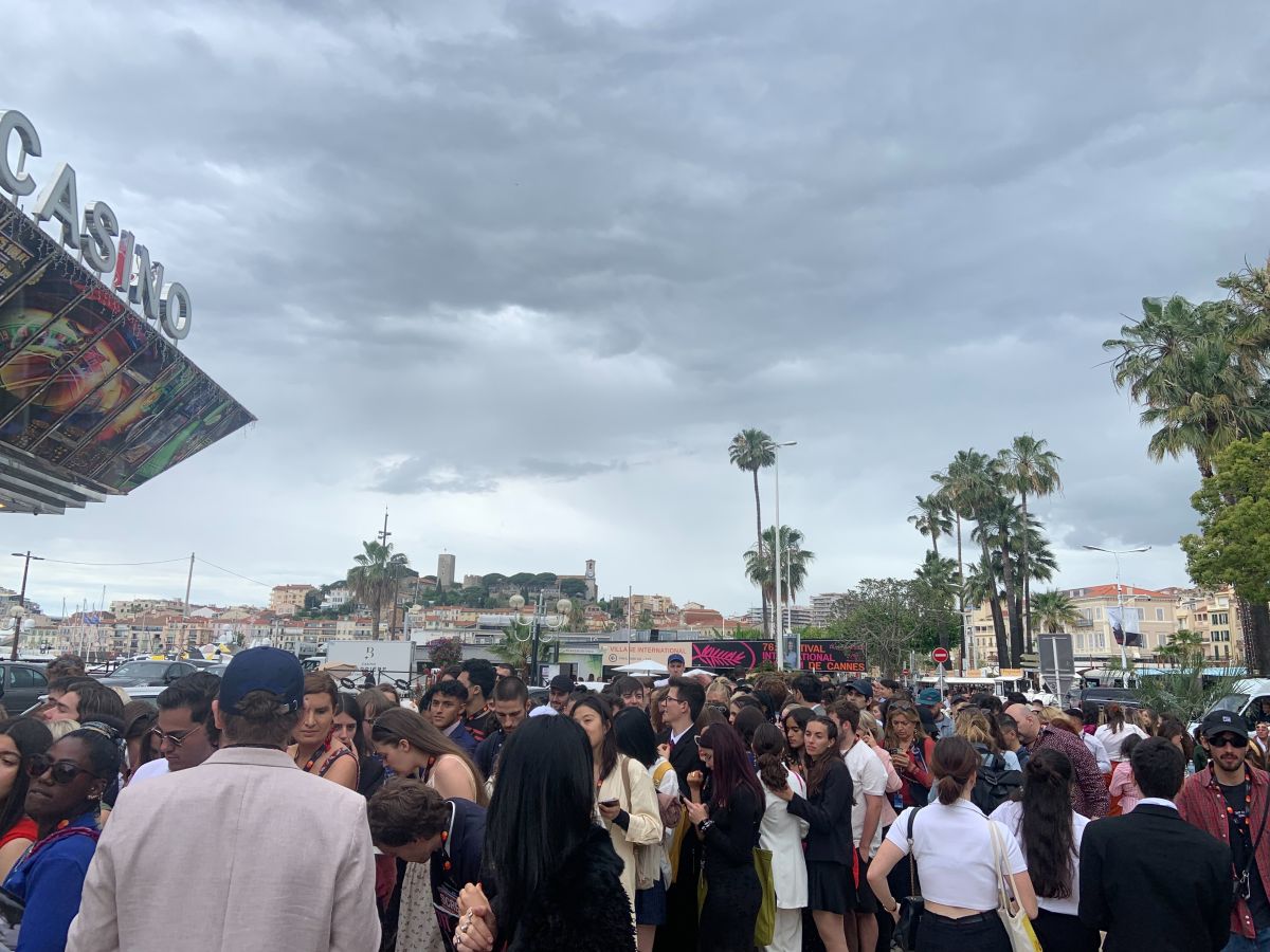 ▲今年的坎城影展從陽光普照的5月16日開始，接連數日南法的天空卻籠罩在陰雨烏雲下。（圖／沈怡昕提供）
