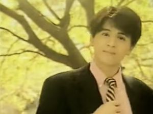 ▲吳百倫1993年發行首張專輯《朋友，出去走走》，因有著一張帥氣臉龐及陽光的嗓音打入觀眾心中。（圖／翻攝自YouTube）