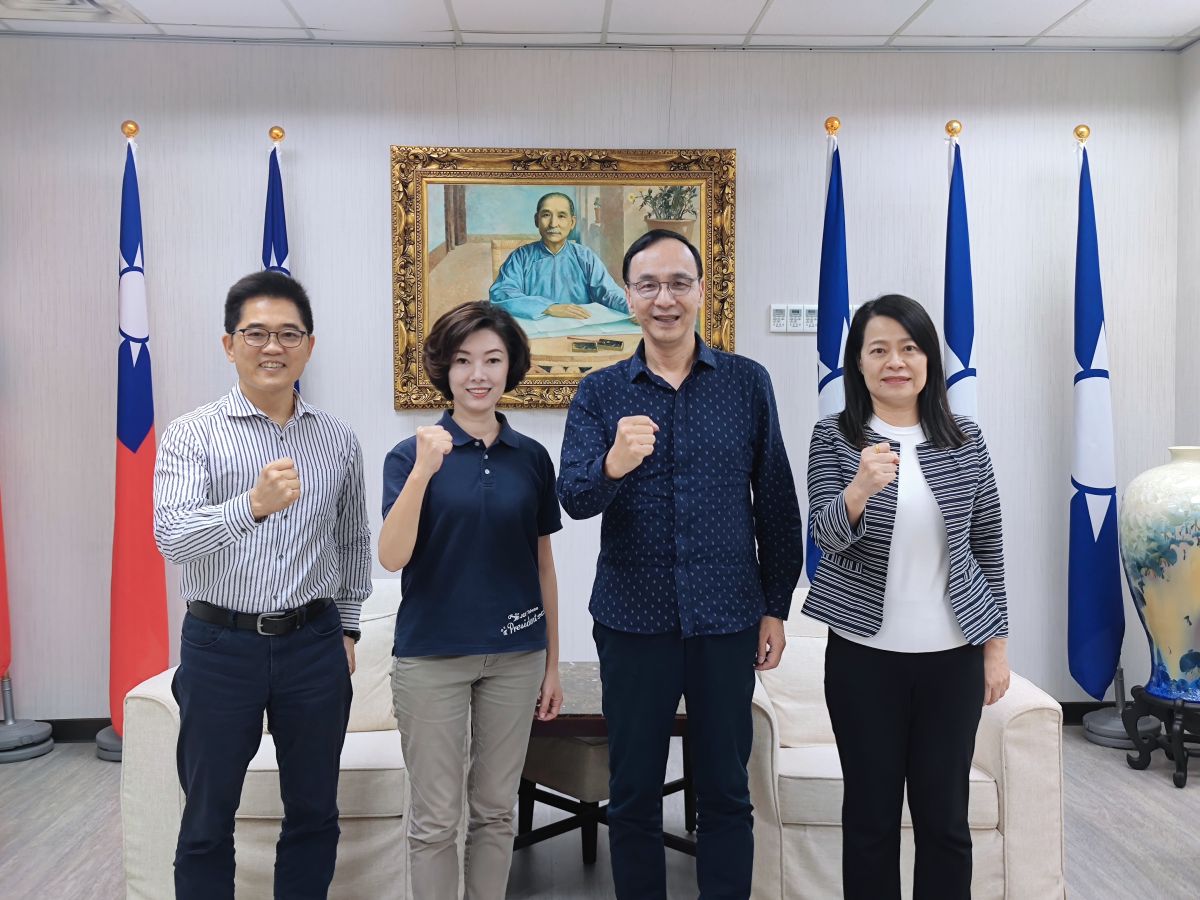 ▲陳歐珀被指控與詐騙集團關係密切，昨為以示清白宣布退選；國民黨今下午則宣布徵召縣議員黃琤婷參選宜蘭立委。（圖／國民黨提供）