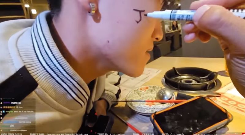 企鵝妹簽名在他臉上！台灣YouTuber被起底　本人最新回應傻眼了