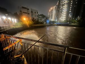 梅雨鋒面強降雨　桃園市緊急啟閉43處水閘門防汛
