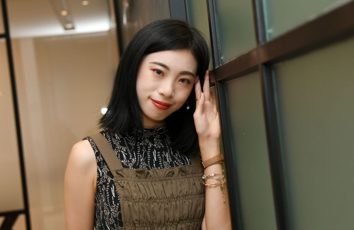 ▲SWAG直播主「內內」接受《NOWnews今日新聞》專訪，進行快問快答拷問。（圖／記者林調遜攝）