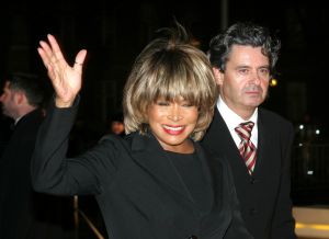▲蒂娜透娜（Tina Turner）（左）創造無數經典。（圖／美聯社／達志影像）