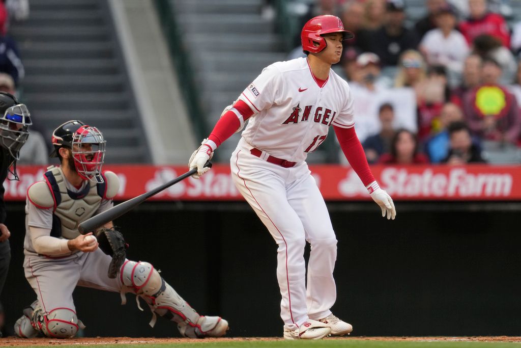 ▲天使隊日籍二刀流好手大谷翔平在台灣日開轟，隊友Trout也同場開轟慶祝。（圖／美聯社／達志影像）