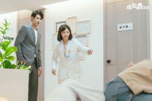 ▲從《機智校園生活》爆紅的「川咪CP」黃柏峰(左)、馮容潔(右)遭王新凱介入。(圖/TVBS) ▲從《機智校園生活》爆紅的「川咪CP」黃柏峰(左)、馮容潔(右)遭王新凱介入。(圖/TVBS)