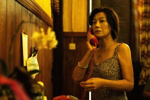 ▲《熱帶往事》張艾嘉演出老公突然失蹤的家庭主婦。(圖/華映) ▲《熱帶往事》張艾嘉演出老公突然失蹤的家庭主婦。(圖/華映)