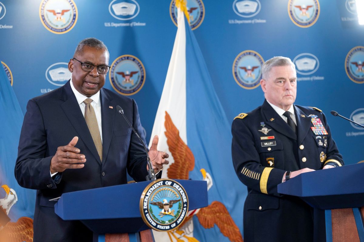 ▲美國國防部長奧斯汀表示，將由丹麥與荷蘭主責訓練烏軍飛行員；美軍參謀首長聯席會議主席密利則認為不應把F-16看做抗俄「神器」。（圖／美聯社／達志影像）