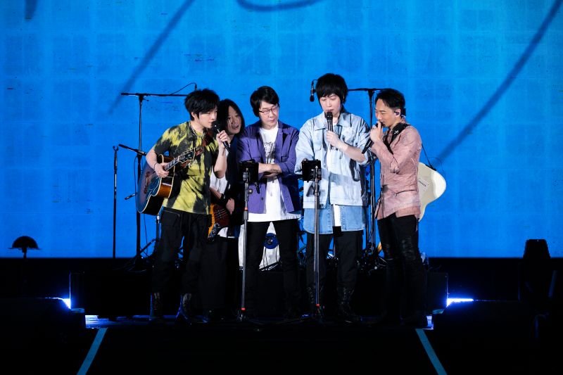 ▲五月天26日開始在北京鳥巢開唱，卻遇到歌迷在演唱會現場拍婚紗照。（圖／相信音樂提供）