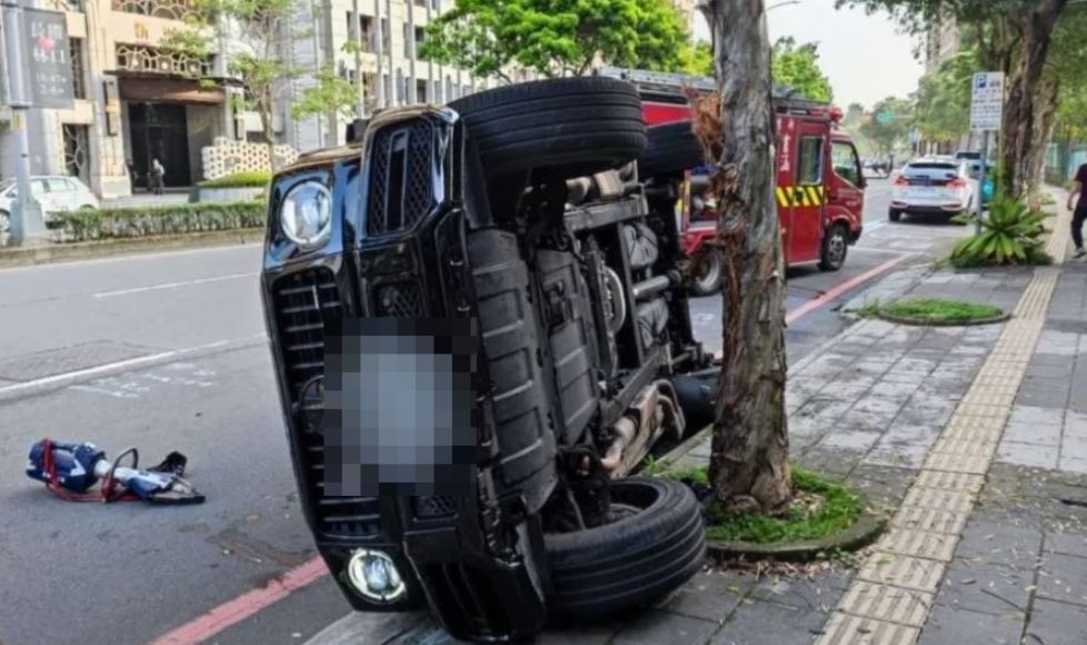 ▲翁男偷開林京葵托賣的賓士G63外出卻發生車禍，最終自掏腰包花880萬買下，才平息林京葵怒火。（圖／翻攝畫面）