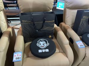 ▲▼曾博恩個人專場《破蛋者》10萬元盤子席。(圖/記者郭佩蓉攝) ▲▼曾博恩個人專場《破蛋者》10萬元盤子席。(圖/記者郭佩蓉攝)