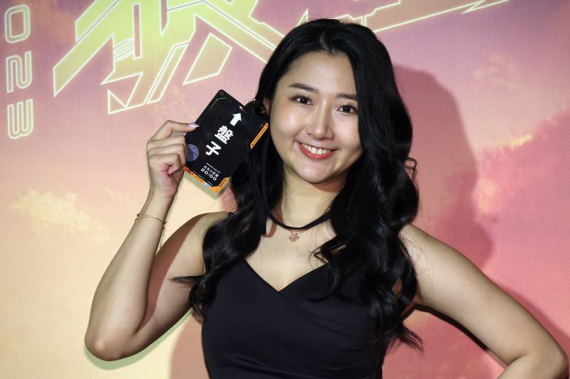▲曾博恩個人專場《破蛋者》於今（27）日在台北小巨蛋舉行，其中有一位盤子買家花了10萬元買票，她的身分也曝光了。（圖／記者陳明中攝）