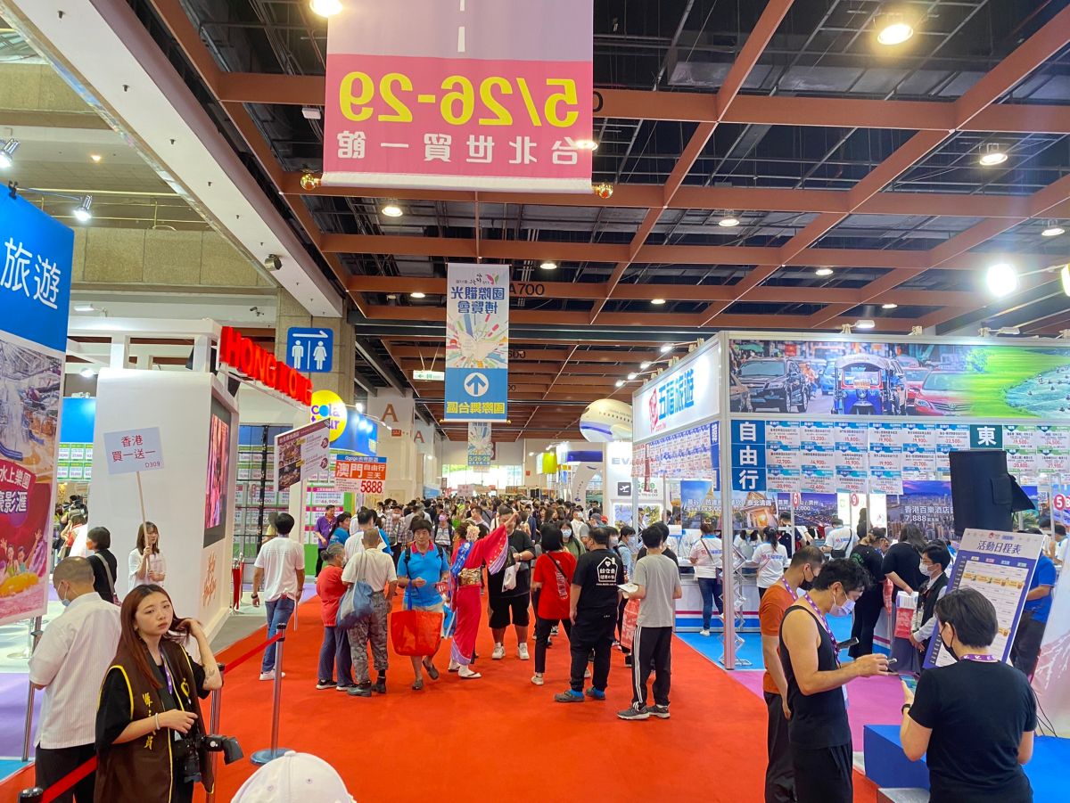 ▲台北旅展（TTE）至今已是第3天，吸引不少民眾前往。而至今已出現3位百萬刷手，確定於台北君悅酒店下單購買餐券。（圖／記者葉盛耀攝）