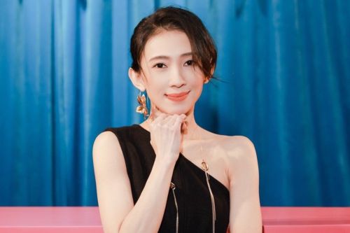 ▲戴佩妮在大陸開唱時，講到「吉他」不小心口誤變成開黃腔。（圖 ／戴佩妮微博）