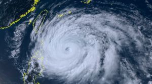 瑪娃颱風「今晚8:30」發海上警報！猛烈雨勢將至　陸警機率曝光
