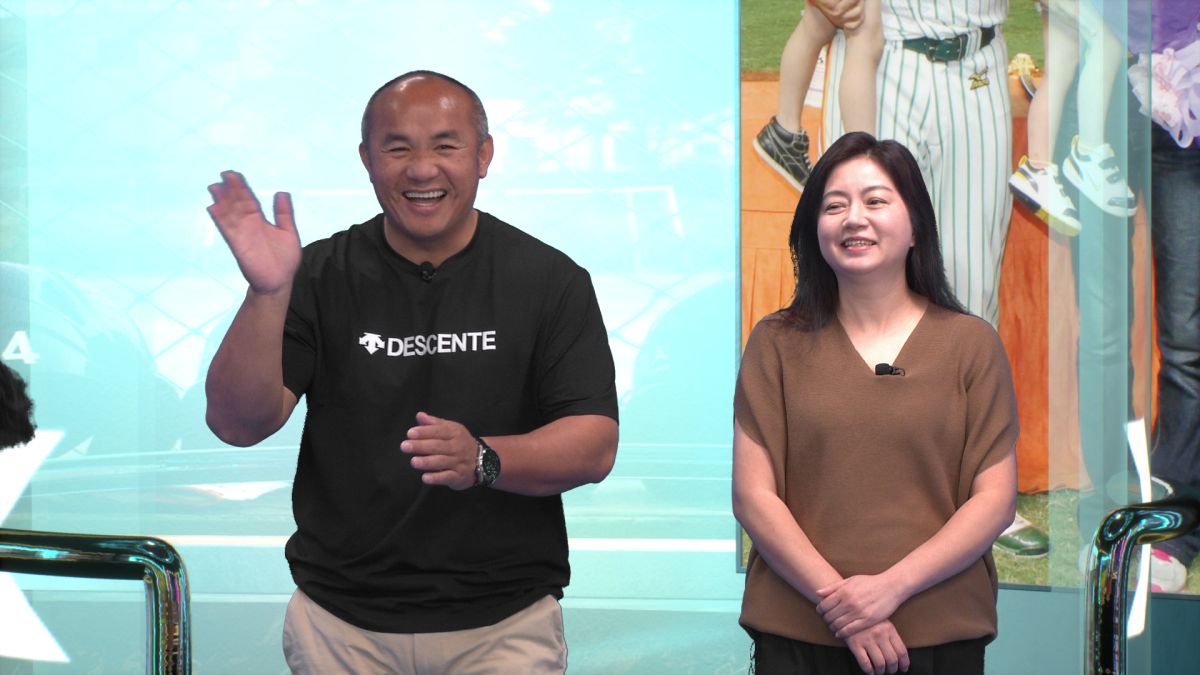 ▲「森林王子」張泰山再度受邀上節目，這次還把老婆一起帶來宣傳新書。（圖／胡繼偉 攝）