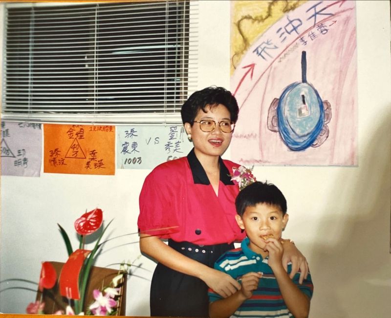 ▲磊山保經董事長李佳蓉在進入保險業半年,就發現小孩不再怕她。(圖/磊山保經提供)