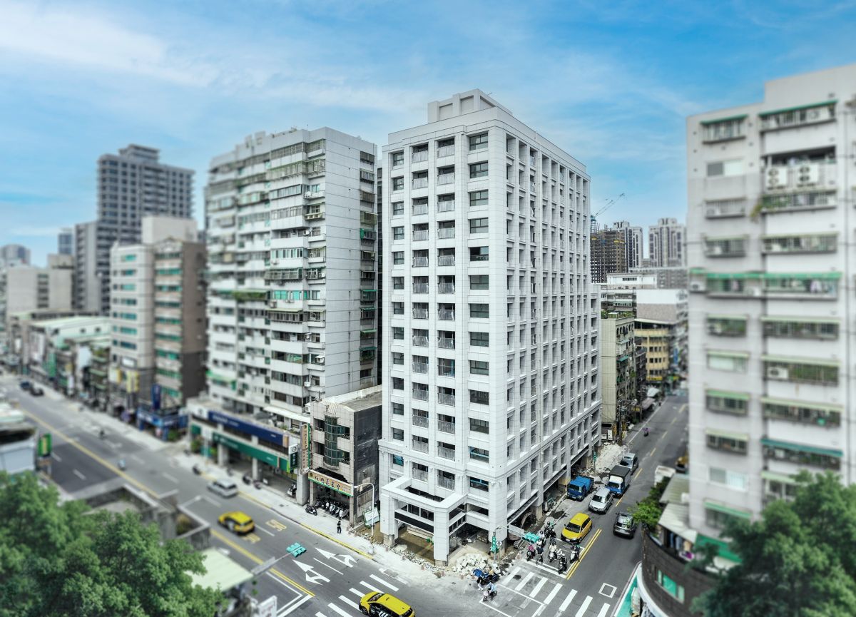 ▲板南線一線囊括北台重量級商圈，燙金門牌無可比擬。（圖/品牌提供）