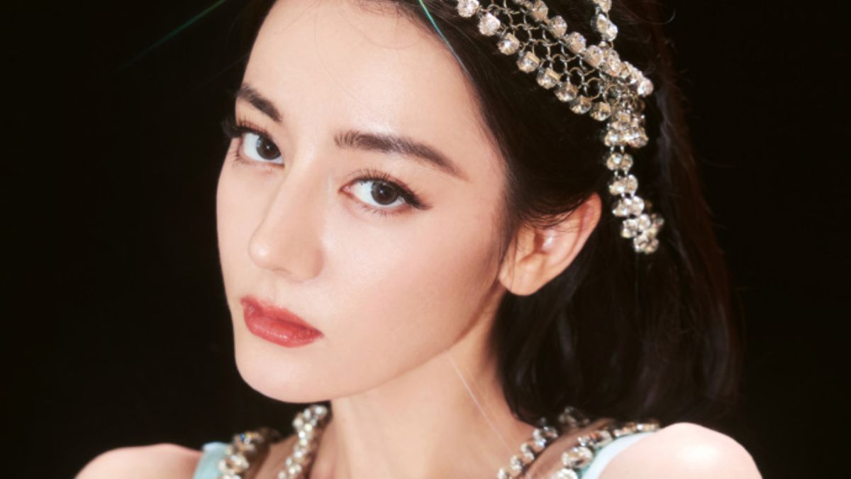 ▲迪麗熱巴新造型誠意十足，美的像人魚公主。（圖／翻攝自嘉行迪麗熱巴工作室微博）