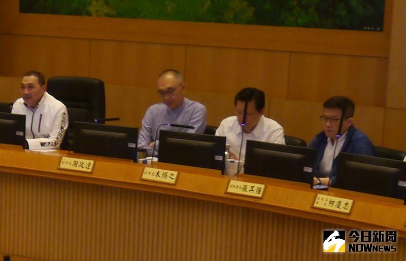 ▲侯友宜主持市政會議,傳出副市長謝政達、副秘書長張其強將請辭投入大選幕後操盤工作。(圖 /記者吳嘉億攝)