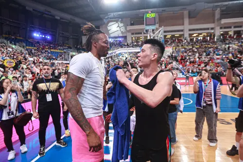 回顧霍華德的職業生涯，自2004年以高中生身分被奧蘭多魔術隊以狀元籤選中後，他便迅速成為NBA最具統治力的長人之一。（資料照）