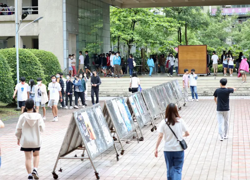 ▲近日台北市某中學傳出，有2位男學生在校內爆發爭執，其中1人拿著美工刀追逐對方，所幸校方接獲通報，並未造成人員傷亡。（示意圖／NOWnews資料照）