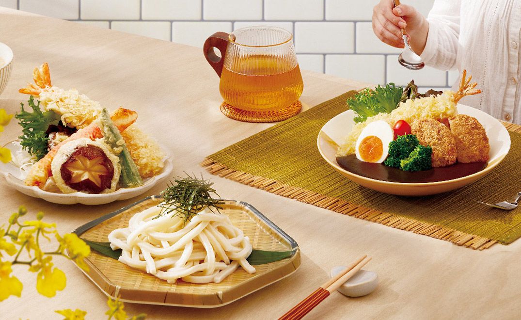 ▲爭鮮旗下「定食8」湯飯免費吃到飽回歸，每月「定食8日」當天炸物全品項8折、可爾必思18元。（圖／爭鮮餐飲提供）