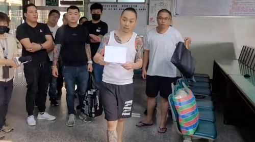 ▲連千毅入監服刑。(圖/民眾提供) ▲連千毅入監服刑。(圖/民眾提供)