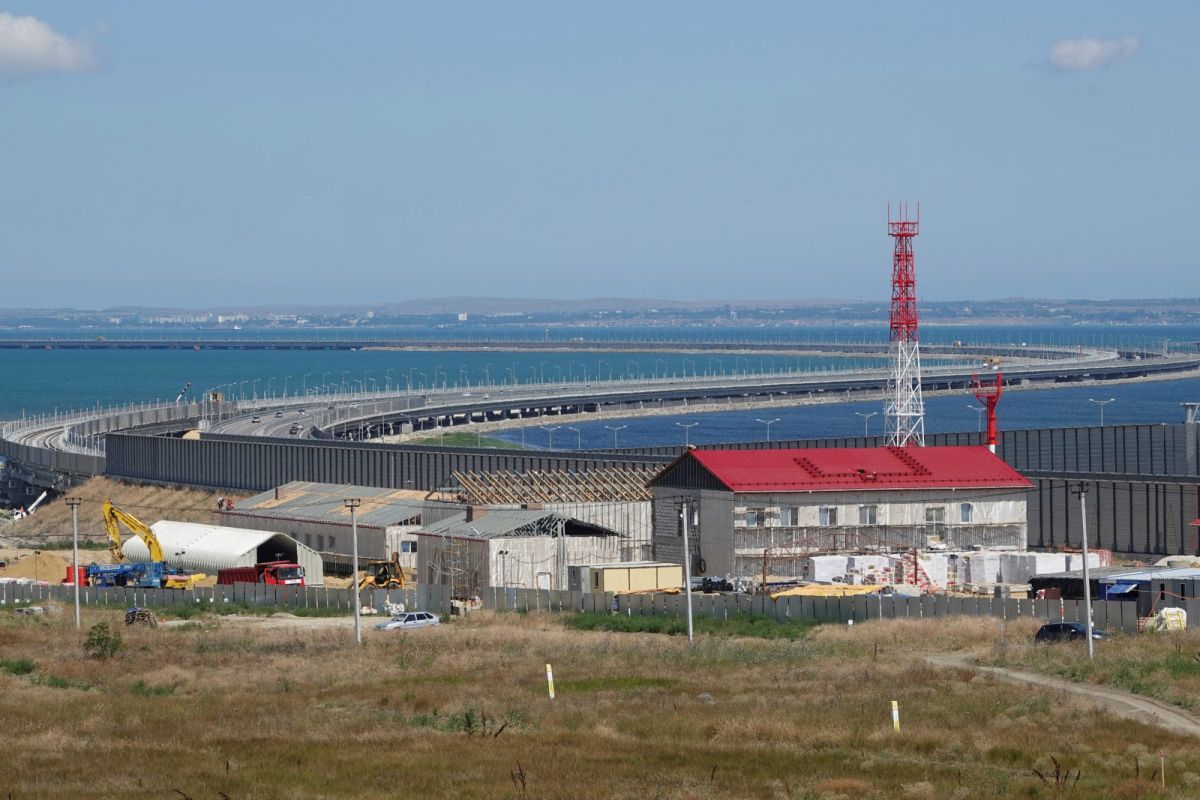 ▲出於與無人機攻擊有關的隱憂，俄羅斯在黑海的塔曼港（Taman）準備暫停出口液化天然氣。資料照。（圖／美聯社／達志影像）