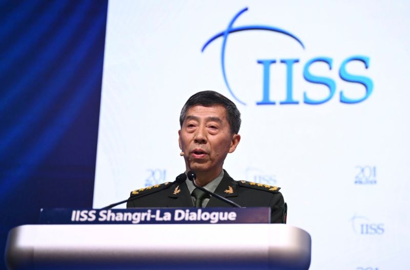 ▲中國國防部長李尚福在「香格里拉對話」亞洲安全會議針對「中國的新安全倡議」發表演講。（圖／美聯社／達志影像）