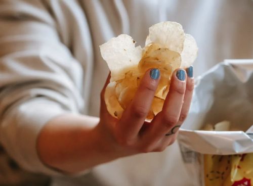▲被歸為高熱量的垃圾食物，今天可以稍微放縱地去吃一下。（圖／Pexels）