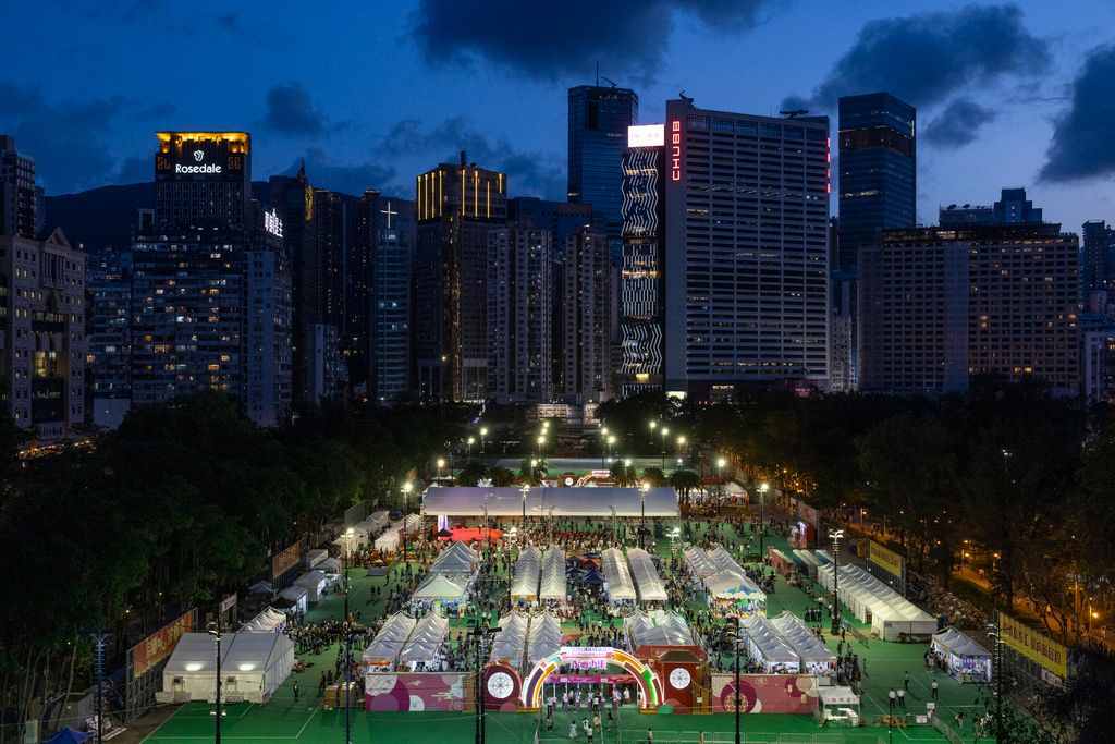 ▲港版國安法推行三週年，央廣辦座談會談中港台。圖為2023年「六四紀念日」香港銅鑼灣維園現況。（圖／美聯社／達志影像）