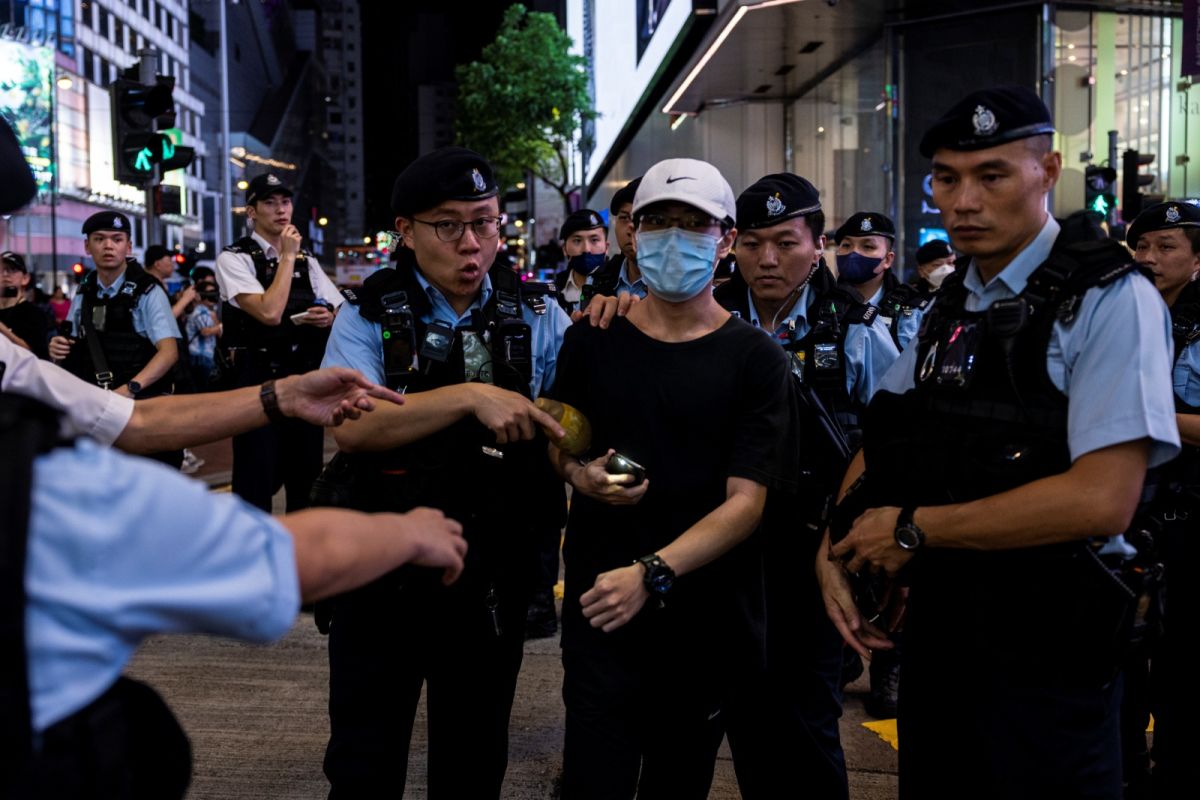 ▲香港警方國家安全處今天拘捕了6人，並指控他們涉嫌煽動他人憎恨北京中央和香港特別行政區政府。（圖／美聯社／達志影像）