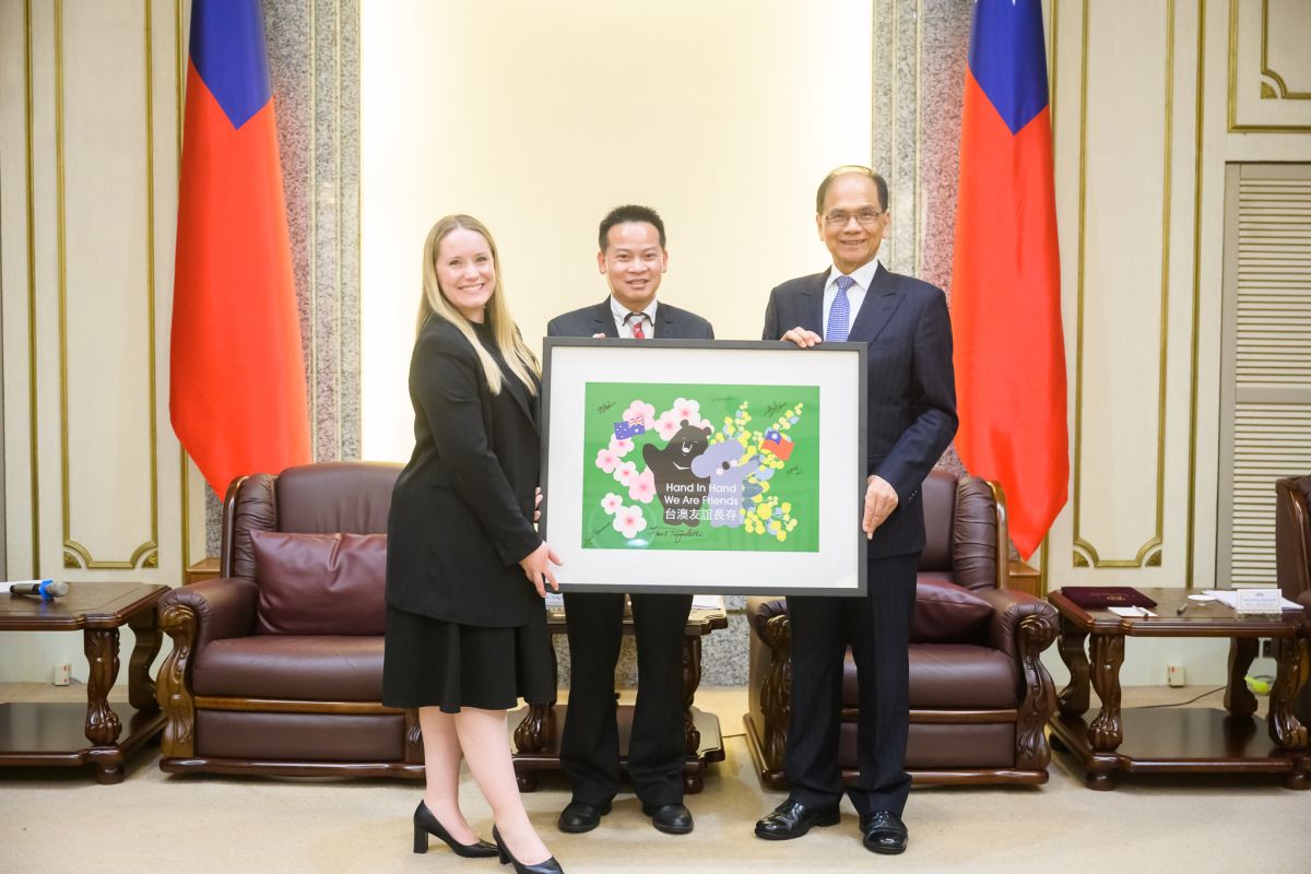 ▲立法院長游錫堃今日接見南澳洲議會跨黨派友台小組訪團參議員吳桐等人，致詞時表示期待台澳未來有多密切合作，共同促進區域繁榮及穩定。（圖／游錫堃辦公室提供）