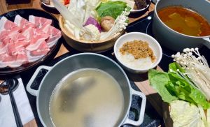 老店新生／酸白菜火鍋「肉大人」回歸東區　《紐時》推薦發酵湯頭
