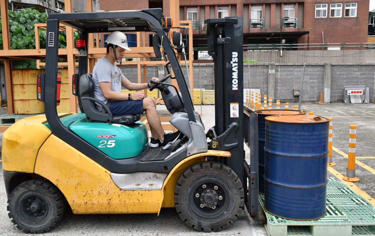 ▲勞動部最新減班休假（無薪假）統計出爐，其中仍以製造業人數為多。（圖／新北市政府民政局提供）