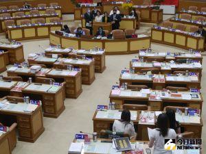 針對板橋幼兒園餵毒案,衛生局、社會局、警察局、法制局等局長在備詢台上輪番接受民進黨議員質詢追問。(圖 /記者吳嘉億攝,2023.06.08) ▲針對板橋幼兒園餵毒案,衛生局、社會局、警察局、法制局等局長在備詢台上輪番接受民進黨議員質詢追問。(圖 /記者吳嘉億攝,2023.06.08)