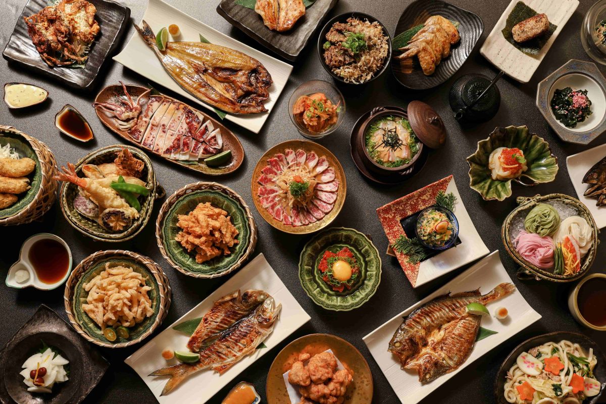 ▲晶華酒店地下三樓的日式料理餐廳三燔本家，將在6月21日起至8月31日變為「夏日居酒屋」，推出近40款道地日料，部分小菜僅99元。（圖／晶華酒店提供）