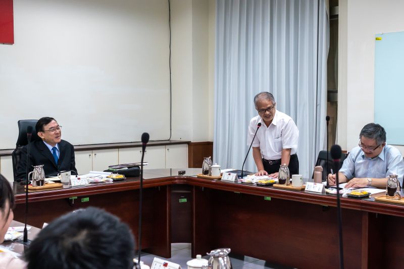 ▲去年九合一選舉查察,台東地區檢警調績效優異,檢察總長邢泰釗日前南下台東地檢署嘉勉並聽取策進意見(圖/最高檢提供)