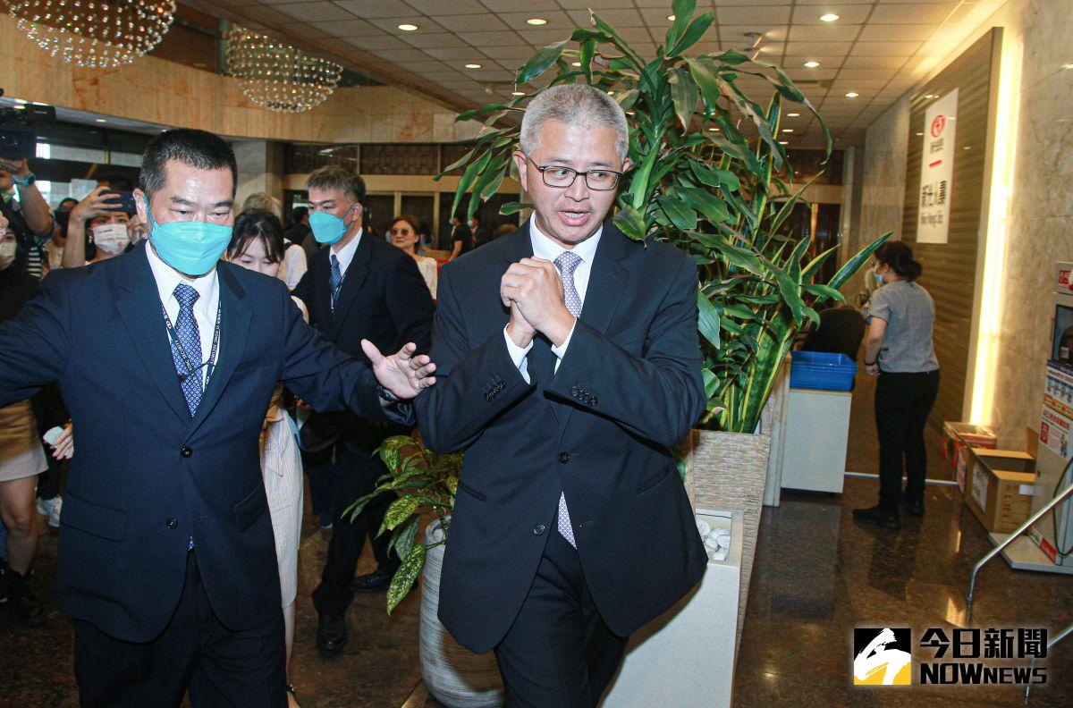 ▲新光金控今（9）日進行董事改選，改革派大獲全勝，拿下2/3董事席次，改革派代表洪士琪會後受訪強調，這是責任的開始，會繼續努力。（圖／記者葉政勳）